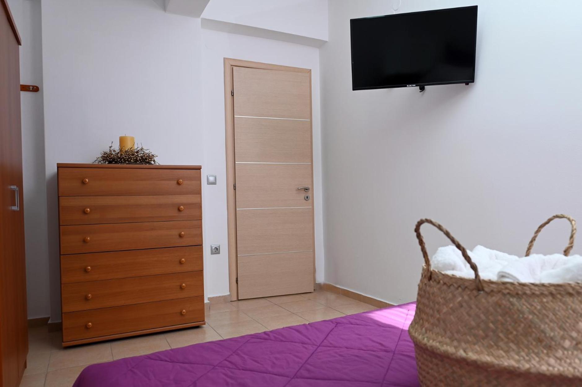 Oasis Lower Ground Floor Apartment 아르고스 외부 사진