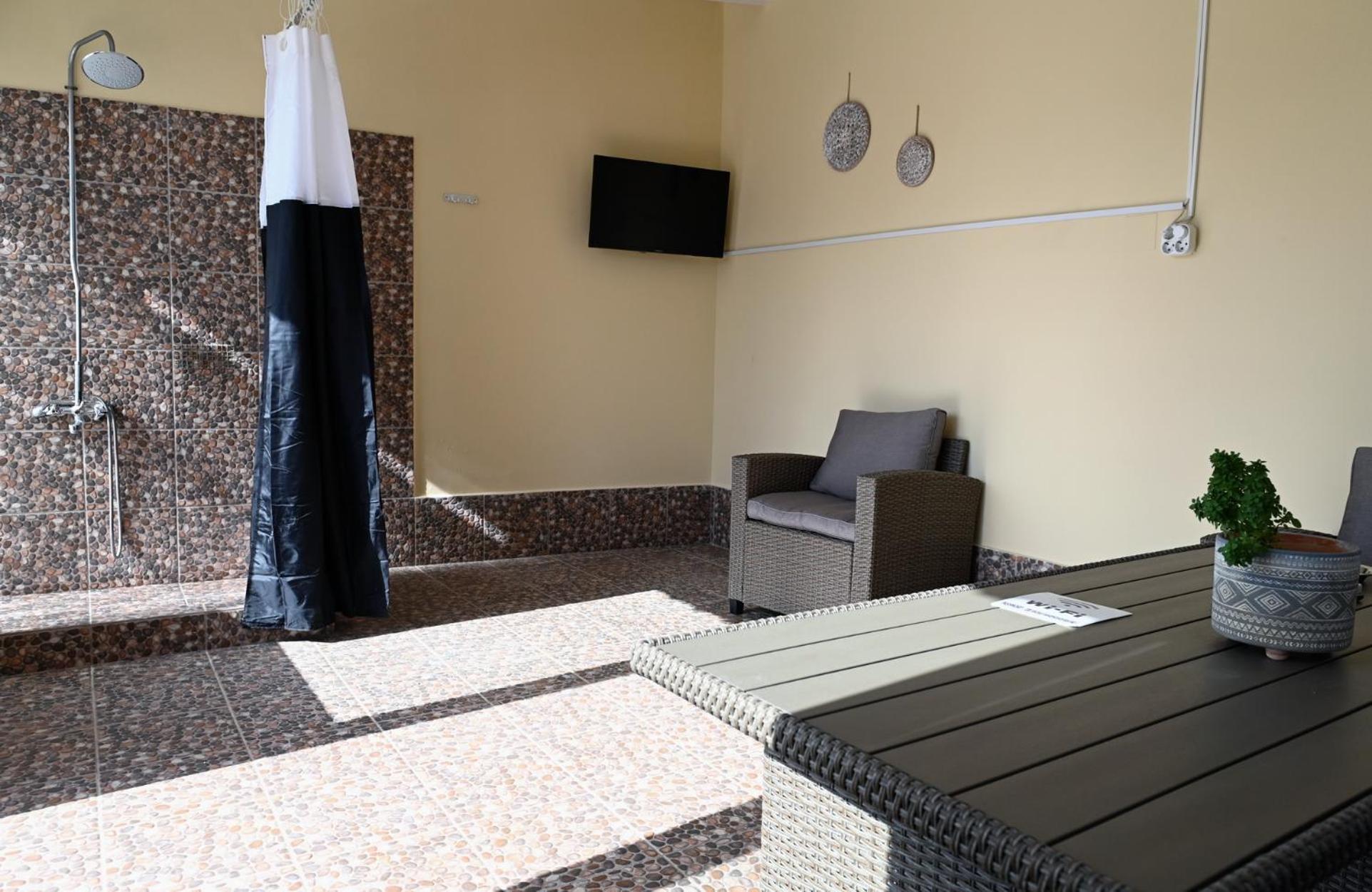 Oasis Lower Ground Floor Apartment 아르고스 외부 사진